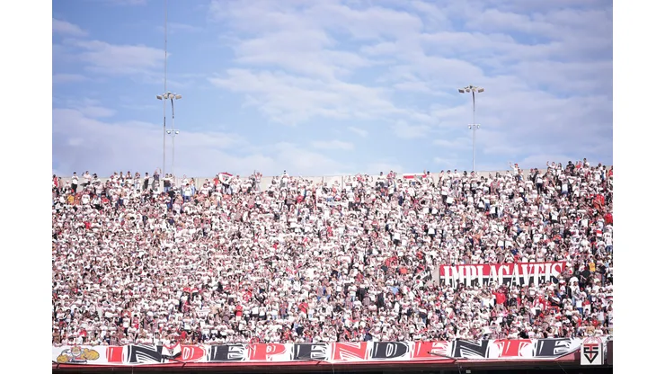 SP - SAO PAULO - 16/07/2023 - BRASILEIRO A 2023, SAO PAULO X SANTOS - Torcida do Sao Paulo durante partida contra Santos no estadio Morumbi pelo campeonato Brasileiro A 2023. Foto: Ettore Chiereguini/AGIF