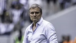 Aguirre toma DECISÃO quente no Santos após derrota para Atlético-MG