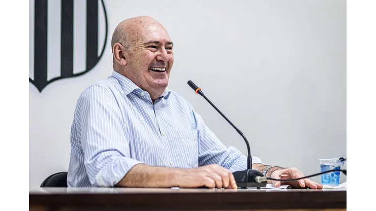 ATÉ 2025! Rueda assina contrato com jogador contestável no Santos - Foto: Divulgação/Santos