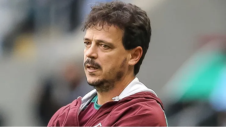 PORTO ALEGRE, BRAZIL - AUGUST 13: Fernando Diniz coach of Fluminense looks on during a match between Gremio and Fluminense as part of Brasileirao 2023 at Arena do Gremio on August 13, 2023 in Porto Alegre, Brazil. (Photo by Pedro Tesch/Getty Images)