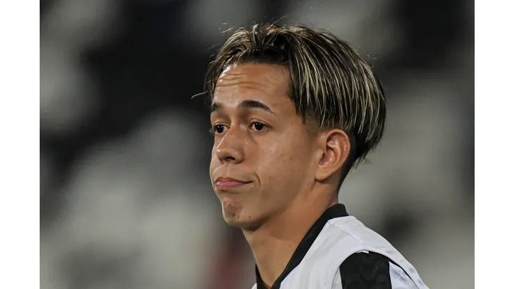 Segovinha, em ação pelo Botafogo - Foto: Thiago Ribeiro/AGIF