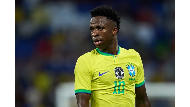 Alex Caparros/Getty Images. Situação de Vini Jr. no Real Madrid causa alarde na Seleção Brasileira