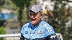 SP - SANTOS - 23/08/2023 - SANTOS, TREINO -Diego Aguirre tecnico do Santos durante treino no Centro de Treinamento CT Rei Pele. Foto: Fernanda Luz/AGIF