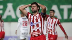 SC - Brusque - 04/06/2022 - BRASILEIRO B 2022, BRUSQUE X NAUTICO - Victor Ferraz jogador do Nautico lamenta chance perdida durante partida contra o Brusque no estadio Augusto Bauer pelo campeonato Brasileiro B 2022. Foto: Beno Kuster Nunes/AGIF