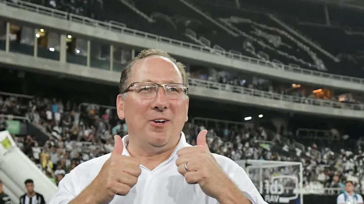 RJ - RIO DE JANEIRO - 10/06/2023 - BRASILEIRO A 2023, BOTAFOGO X FORTALEZA - John Textor dono do Botafogo durante partida contra o Fortaleza no estadio Engenhao pelo campeonato BRASILEIRO A 2023. Foto: Thiago Ribeiro/AGIF