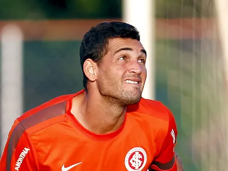 Gilberto ganha motivos para CHORAR contra o Grêmio após PROBLEMÃO em Belo Horizonte