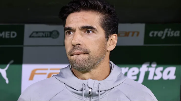 SP - SAO PAULO - 14/08/2023 - BRASILEIRO A 2023, PALMEIRAS X CRUZEIRO - Abel Ferreira tecnico do Palmeiras durante partida contra o Cruzeiro no estadio Arena Allianz Parque pelo campeonato Brasileiro A 2023. Foto: Marcello Zambrana/AGIF