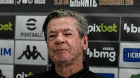 RJ - Rio de Janeiro - 18/07/2022 - VASCO, ALEX TEIXEIRA - O presidente Jorge Salgado fala aos jornalistas durante apresentacao oficial de Alex Teixeira como jogador do Vasco em coletiva de imprensa realizada no CT Moacyr Barbosa. Foto: Thiago Ribeiro/AGIF