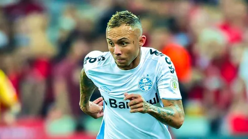 Foto: Jason Silva/AGIF - Medalhão atuava ao lado de Cebolinha no Grêmio.