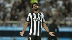 Diego Costa em ação na noite de ontem (23)