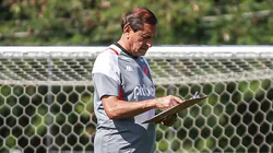 Ramón já sabe o que fazer e Vasco toma decisão sobre futuro de ‘escanteado’ na Colina