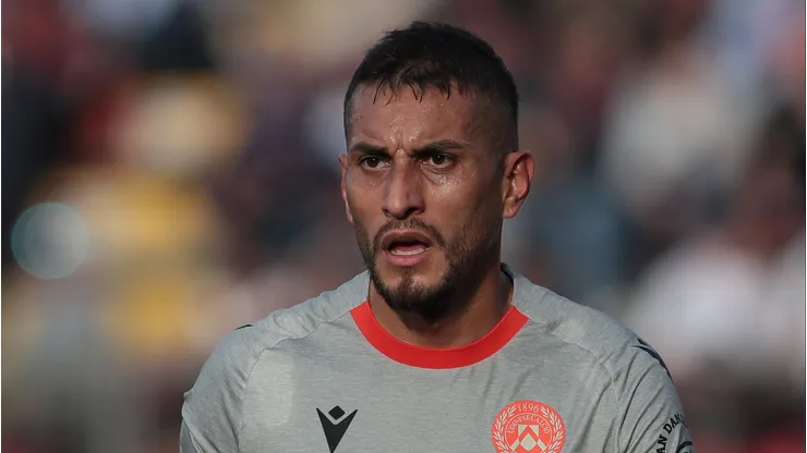 CREMONA, ITALY - OCTOBER 30: Roberto Pereyra of Udinese Calcio looks on during the Serie A match between US Cremonese and Udinese Calcio at Stadio Giovanni Zini on October 30, 2022 in Cremona, Italy. (Photo by Emilio Andreoli/Getty Images)