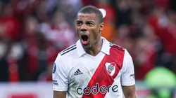 RS - PORTO ALEGRE - 08/08/2023 - LIBERTADORES 2023, INTERNACIONAL X RIVER PLATE - Nico De La Cruz jogador do River Plate comemora gol marcado de penalti em decisao durante partida contra o Internacional no estadio Beira-Rio pelo campeonato Libertadores 2023. Foto: Maxi Franzoi/AGIF