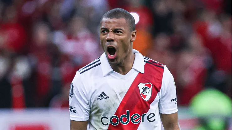 RS - PORTO ALEGRE - 08/08/2023 - LIBERTADORES 2023, INTERNACIONAL X RIVER PLATE - Nico De La Cruz jogador do River Plate comemora gol marcado de penalti em decisao durante partida contra o Internacional no estadio Beira-Rio pelo campeonato Libertadores 2023. Foto: Maxi Franzoi/AGIF