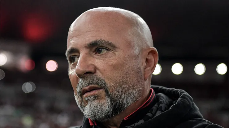 RJ - RIO DE JANEIRO - 16/08/2023 - COPA DO BRASIL 2023, FLAMENGO X GREMIO - Jorge Sampaoli tecnico do Flamengo durante partida contra o Gremio no estadio Maracana pelo campeonato Copa do Brasil 2023. Foto: Thiago Ribeiro/AGIF