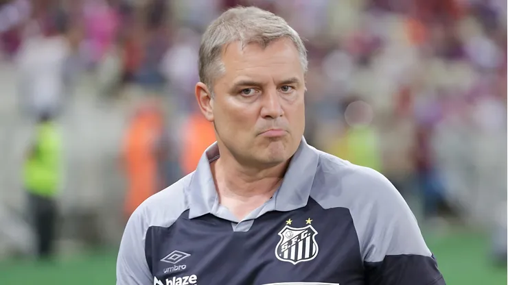 Foto: Lucas Emanuel/AGIF - Diego Aguirre é o treinador do Santos