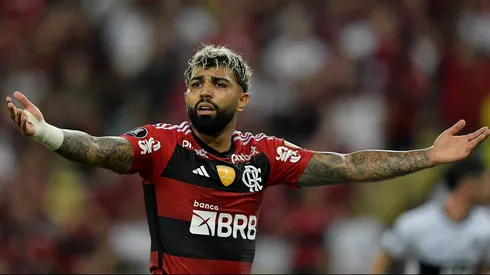 Foto: Thiago Ribeiro/AGIF - Gabigol jogador do Flamengo durante partida contra o Olimpia no estadio Maracana pelo campeonato Libertadores 2023.
