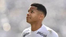 Wesley ficou os 90 minutos no banco de reservas contra o Estudiantes