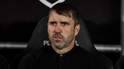 RJ - RIO DE JANEIRO - 12/08/2023 - BRASILEIRO A 2023, BOTAFOGO X INTERNACIONAL - Eduardo Coudet tecnico do Internacional durante partida contra o Botafogo no estadio Engenhao pelo campeonato Brasileiro A 2023. Foto: Thiago Ribeiro/AGIF
