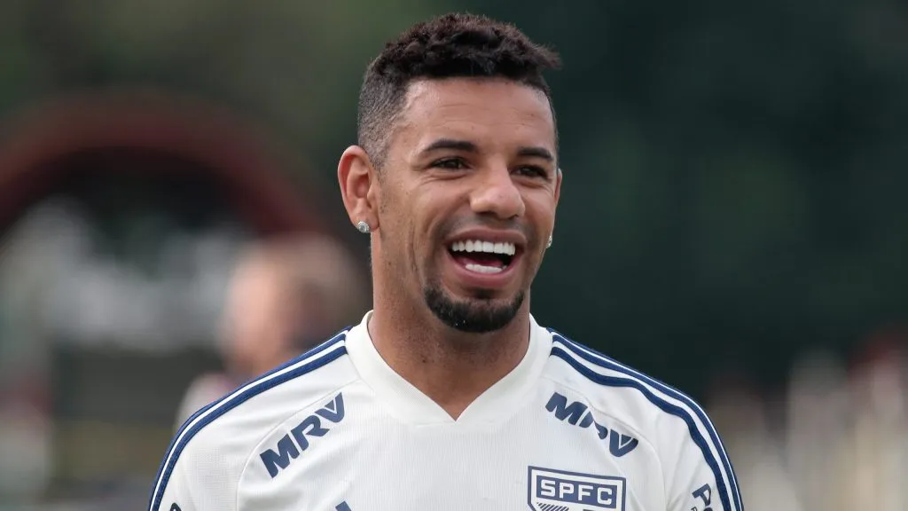 Foto: Marcello Zambrana/AGIF - Bruno Peres está voltando ao Brasil.