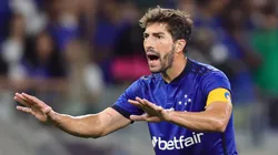 Foto: Gilson Lobo/AGIF - Lucas Silva saiu do Grêmio em má fase.