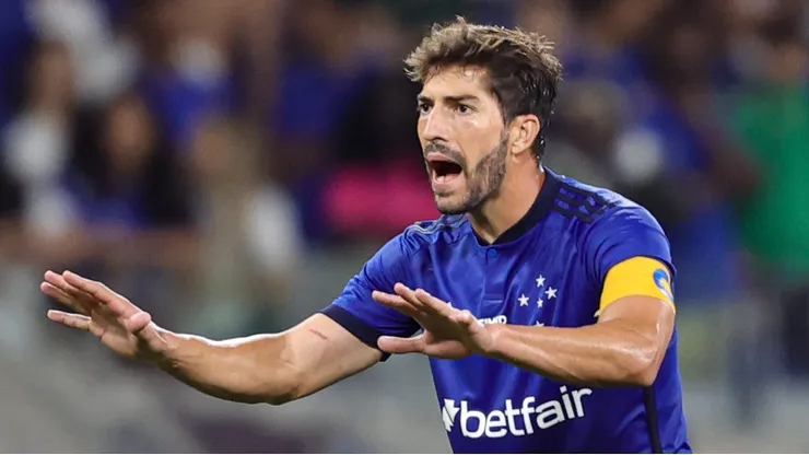Foto: Gilson Lobo/AGIF - Lucas Silva saiu do Grêmio em má fase.