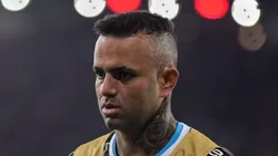 RJ - RIO DE JANEIRO - 16/08/2023 - COPA DO BRASIL 2023, FLAMENGO X GREMIO - Luan jogador do Gremio durante partida contra o Flamengo no estadio Maracana pelo campeonato Copa do Brasil 2023. Foto: Thiago Ribeiro/AGIF