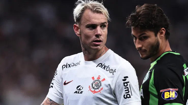 Foto: Ettore Chiereguini/AGIF - Róger Guedes: atacante deixou saudades no Timão