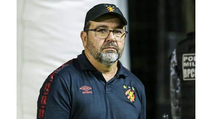 Foto: Rafael Vieira/AGIF- Enderson Moreira explica motivo de ter escalado jogador