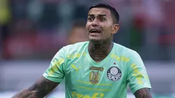 SP - SAO PAULO - 15/04/2023 - BRASILEIRO A 2023, PALMEIRAS X CUIABA - Dudu jogador do Palmeiras reclama com a arbitragem durante partida contra o Cuiaba no estadio Arena Allianz Parque pelo campeonato BRASILEIRO A 2023. Foto: Ettore Chiereguini/AGIF