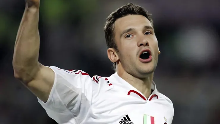 Foto: New Press/Getty Images - Shevchenko fez história com a camisa do Milan