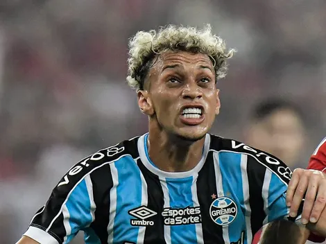 Colorados reclamam da convocação de Bitello e torcida do Grêmio não perdoa na web