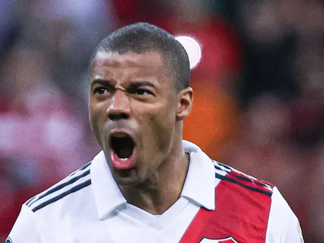 "Está querendo muito jogar no Flamengo": De La Cruz toma decisão no mercado e Nação se empolga