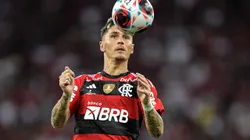 Foto: Thiago Ribeiro/AGIF- Varela recebeu apoio de companheiro