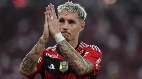 Atitude de Varela no vestiário após confusão vem à tona no Flamengo - Foto: Thiago Ribeiro/AGIF