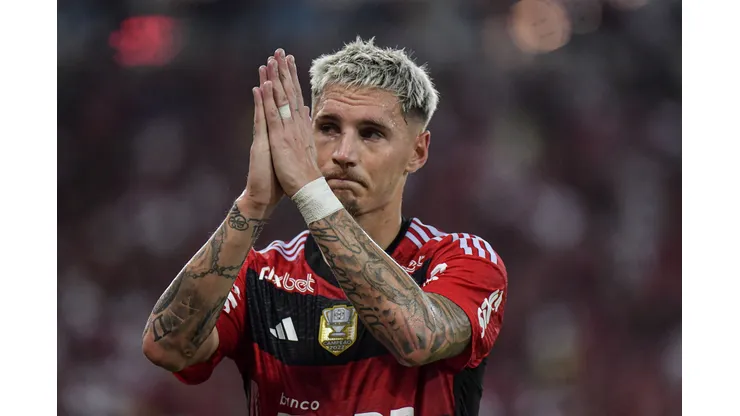 Atitude de Varela no vestiário após confusão vem à tona no Flamengo - Foto: Thiago Ribeiro/AGIF