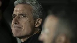 RJ - RIO DE JANEIRO - 27/06/2023 - LUIS CASTRO, TECNICO DO BOTAFOGO - Luis Castro, tecnico do Botafogo, no Engenhao, na temporadas de 2022 e 2023. Durante Foto: Jorge Rodrigues/AGIF