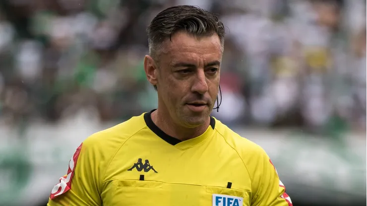Claus também apitou Coritiba e Flamengo no ano passado