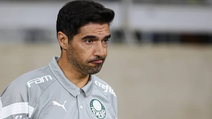 Foto: Gilson Lobo/AGIF - Abel Ferreira: técnico vai mexer no time titular do Verdão