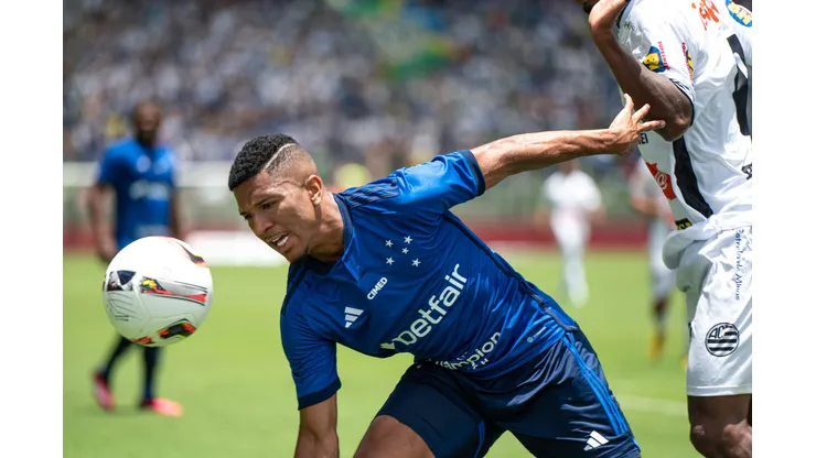 MG - Belo Horizonte - 28/01/2023 - MINEIRO 2023 CRUZEIRO X ATHLETIC - Gasolina jogador do Cruzeiro durante partida contra o Athletic Club no estadio Independencia pelo campeonato Mineiro 2023. Foto: Alessandra Torres/AGIF