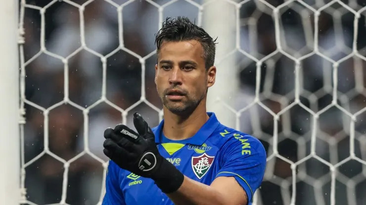 Fábio em ação pelo Nense.