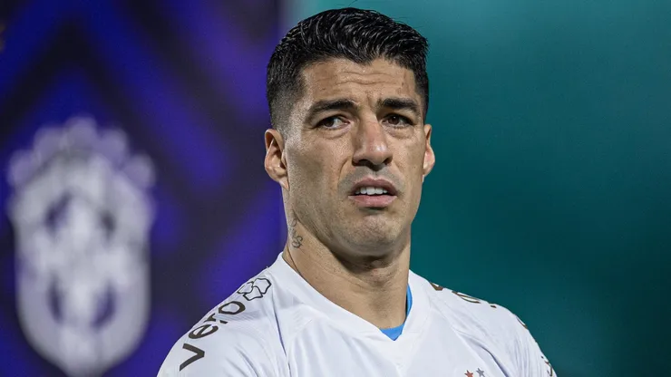 AC - GOIANIA - 30/07/2023 - BRASILEIRO A 2023, GOIAS X GREMIO - Suarez jogador do Gremio durante partida contra o Goias no estadio Serrinha pelo campeonato Brasileiro A 2023. Foto: Isabela Azine/AGIF