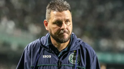Foto: Robson Mafra/AGIF - Thiago Kosloski: técnico está perdendo jogador no Coritiba