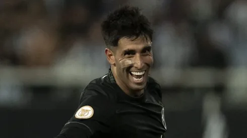 RJ - RIO DE JANEIRO - 15/07/2023 - BRASILEIRO A 2023, BOTAFOGO X BRAGANTINO - Di Placido jogador do Botafogo comemora seu gol durante partida contra o Bragantino no estadio Engenhao pelo campeonato Brasileiro A 2023. Foto: Jorge Rodrigues/AGIF