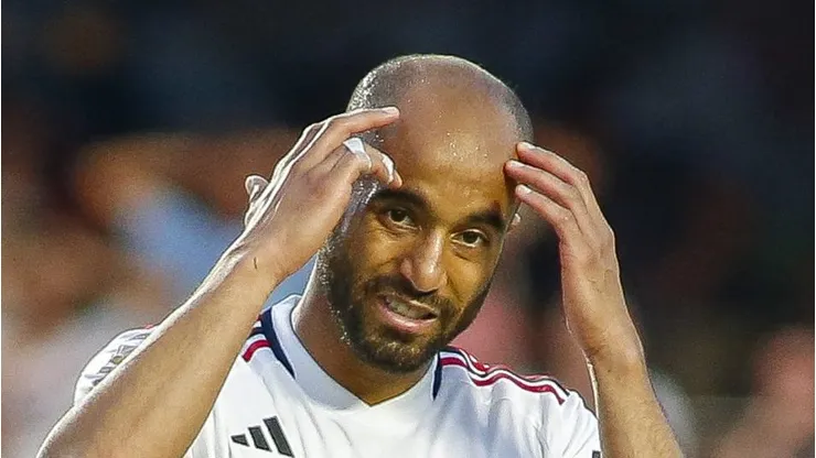 Photo by Miguel Schincariol/Getty Images - Lucas marca contra o Corinthians