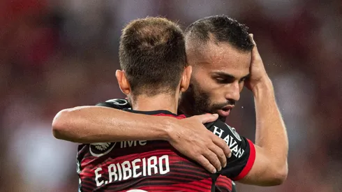 Foto: Thiago Ribeiro/AGIF - Everton Ribeiro e Thiago Maia