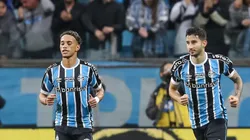 RS - PORTO ALEGRE - 12/07/2023 - COPA DO BRASIL 2023, GREMIO X BAHIA - Villasanti jogador do Gremio comemora seu gol com Bitello jogador da sua equipe durante partida contra o Bahia no estadio Arena do Gremio pelo campeonato Copa do Brasil 2023. Foto: Pedro H. Tesch/AGIF