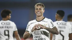 Saída de Róger Guedes tem EXCELENTE MELHORA no Corinthians em caráter oficial - Foto: Ernesto Ryan/Getty Images)