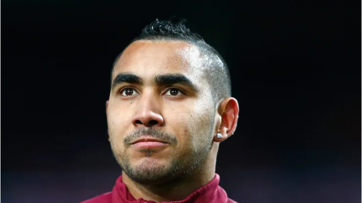 LONDON, ENGLAND - MARCH 02: Dimitri Payet of West Ham United during the warm up prior to the Barclays Premier League match between West Ham United and Tottenham Hotspur at Boleyn Ground on March 2, 2016 in London, England. (Photo by Julian Finney/Getty Images)