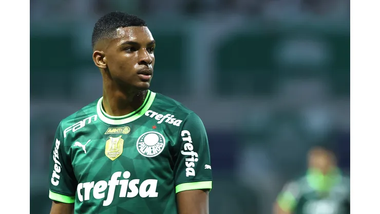 SP - SAO PAULO - 22/07/2023 - BRASILEIRO A 2023, PALMEIRAS X FORTALEZA - Luis Guilherme jogador do Palmeiras durante partida contra o Fortaleza no estadio Arena Allianz Parque pelo campeonato Brasileiro A 2023. Foto: Marcello Zambrana/AGIF